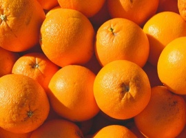 ГОСТ 31654-2012Согласно ГОСТ, отборная категория имеет массу одного яйца от 65 до 74,9 г.
